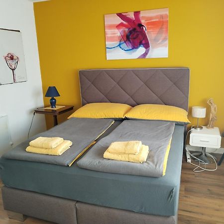 Waldeslust Warmbad Mit Balkon Und Privatem Parkplatz Apartment Villach Luaran gambar