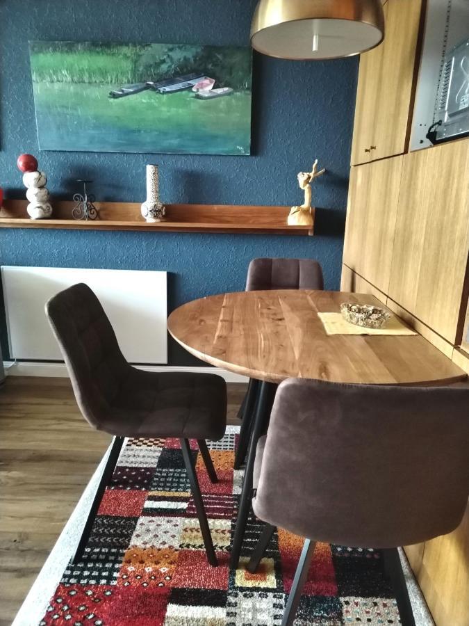 Waldeslust Warmbad Mit Balkon Und Privatem Parkplatz Apartment Villach Luaran gambar
